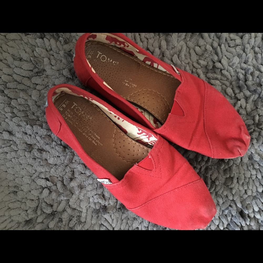 Red Toms
